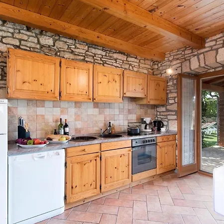 Holiday home Petric