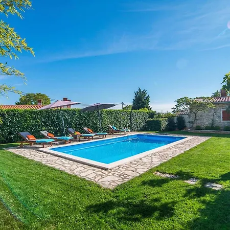 Holiday home Petric