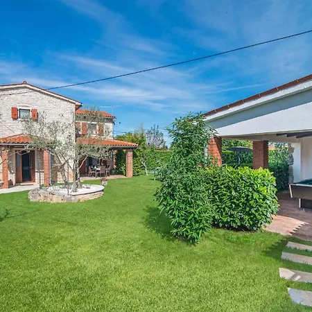 Petric Nyaraló Póla